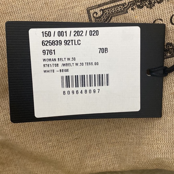 Authentic gucci GG belt with GG buckle - Picture 5 of 5